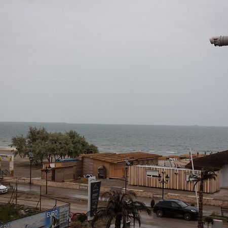 Appartamento Apartament Sara Mamaia Nord Năvodari Esterno foto