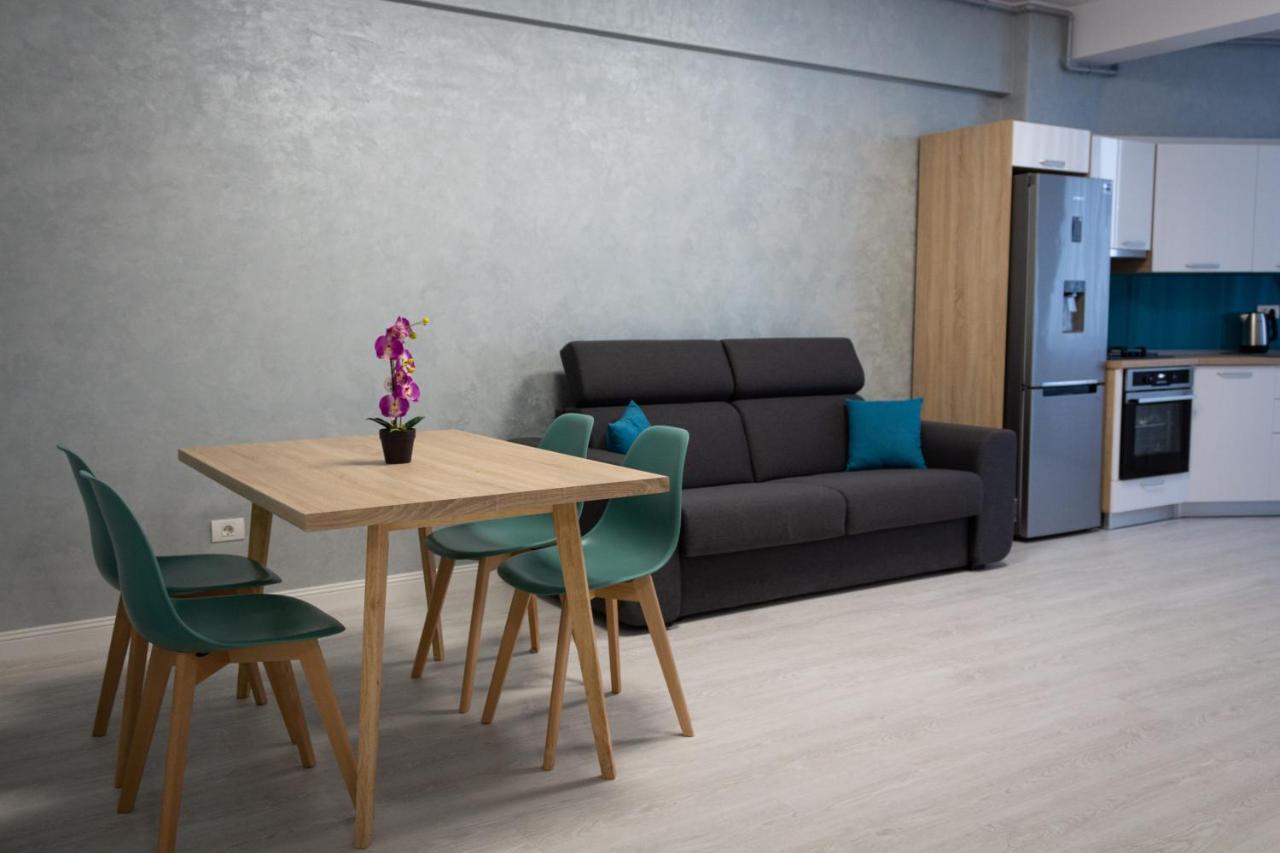 Appartamento Apartament Sara Mamaia Nord Năvodari Esterno foto